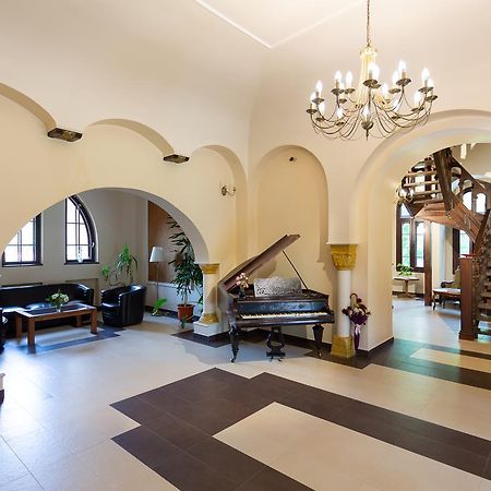 Hotel Casa Danielescu Târgu Jiu Exteriér fotografie