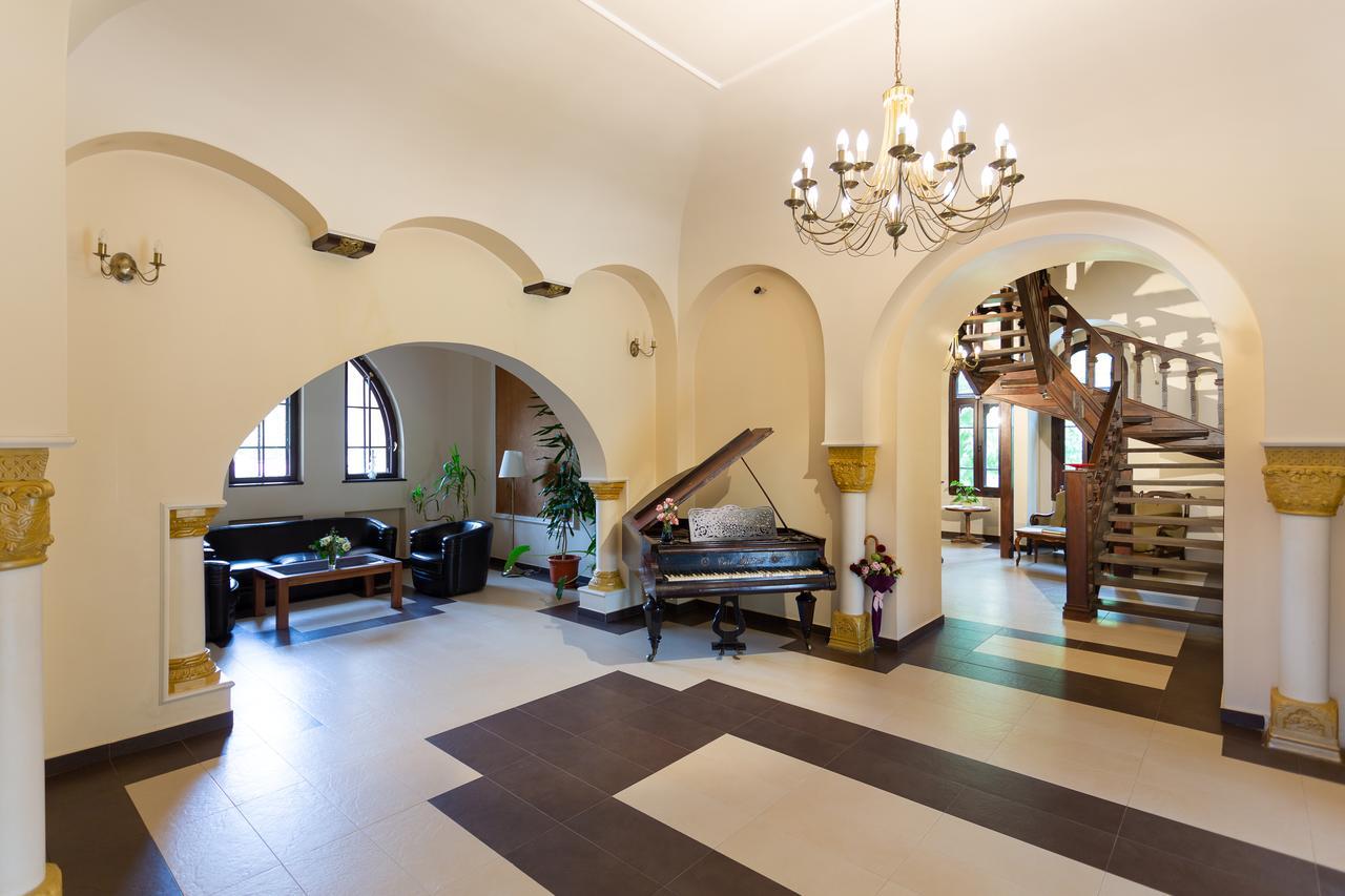 Hotel Casa Danielescu Târgu Jiu Exteriér fotografie